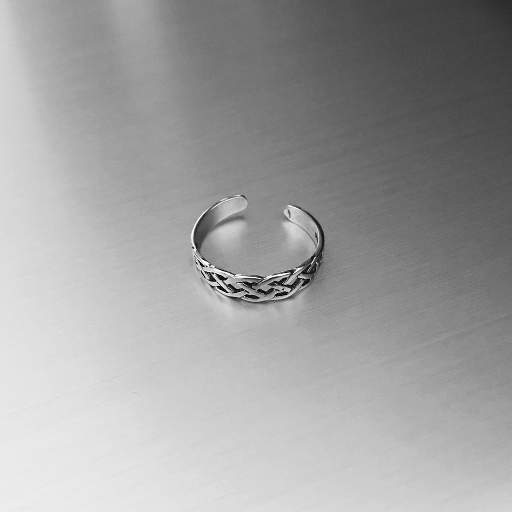 Sterling Silver Celtic Design Toe Ring - image 4
